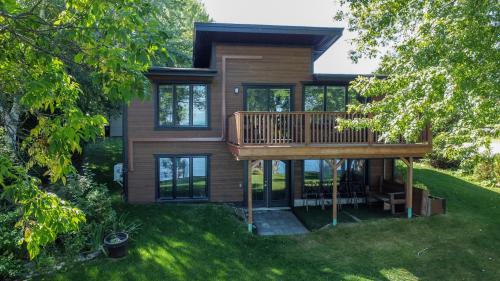 Roberval Ski Chalet | Magnifique chalet au bord du Lac-Saint-Jean