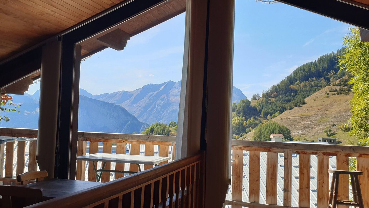Huez-en-Oisans Ski Chalet | Magnifique Chalet Baigner de Soleil ski au Pied