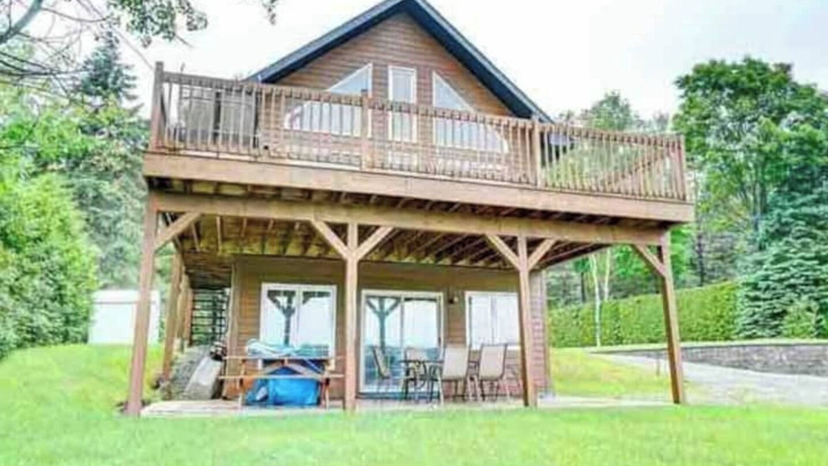 Lac-Simon Ski Chalet | Magnifique Chalet Style Scandinave au Bord du Lac-simon