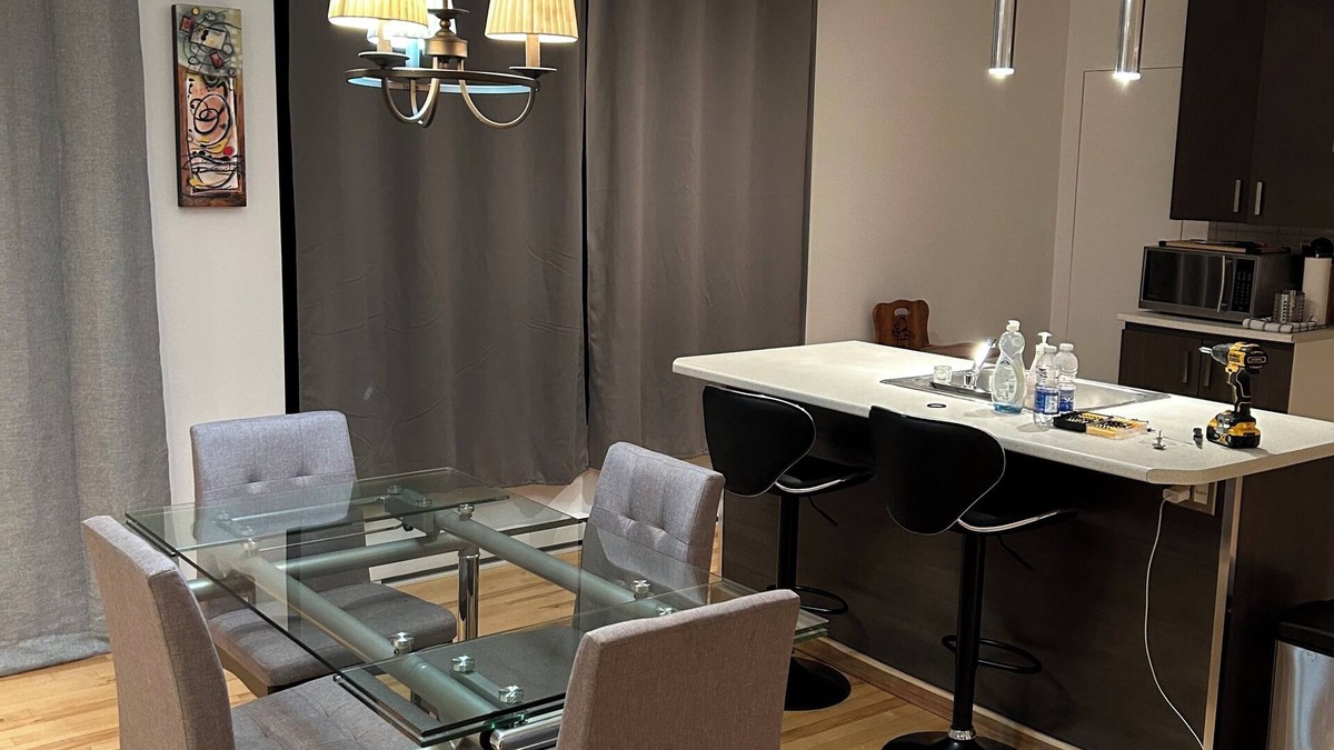 Chateauguay Apartment | Magnifique Condo,air Ouvertes!voiture Electrique Bienvenue!pet Friendly!