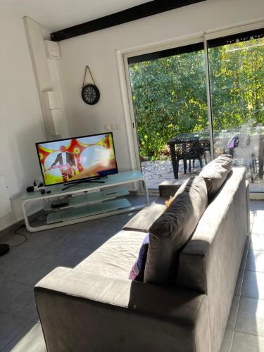 Peymeinade Apartment | Magnifique duplex climatisé dans une villa calme