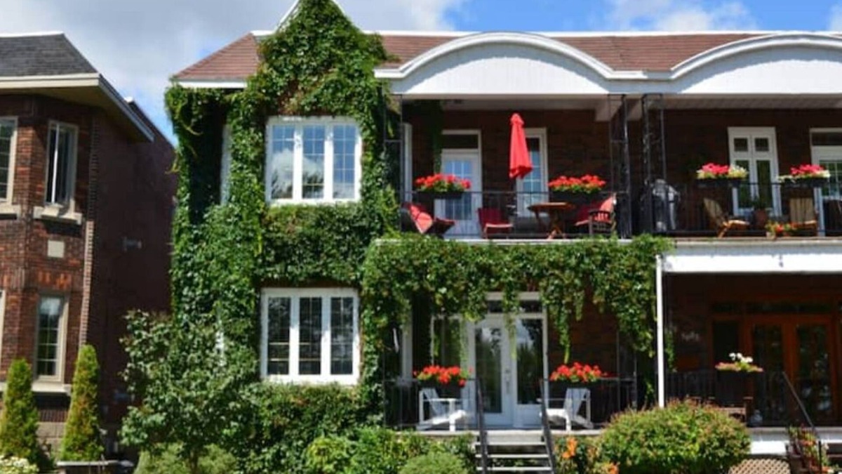 Verdun House | Magnifique! Face au Fleuve et Parc! Wow!