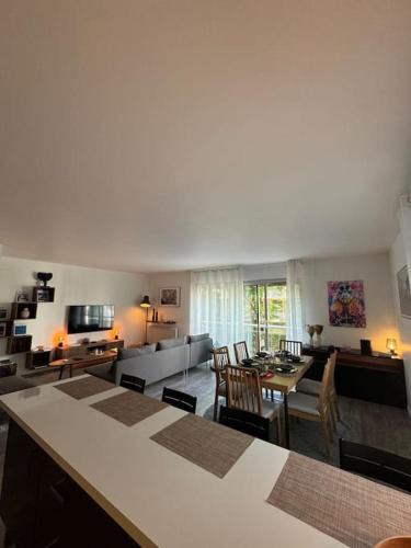 La Varenne Saint-Hilaire Apartment | Magnifique Appartement