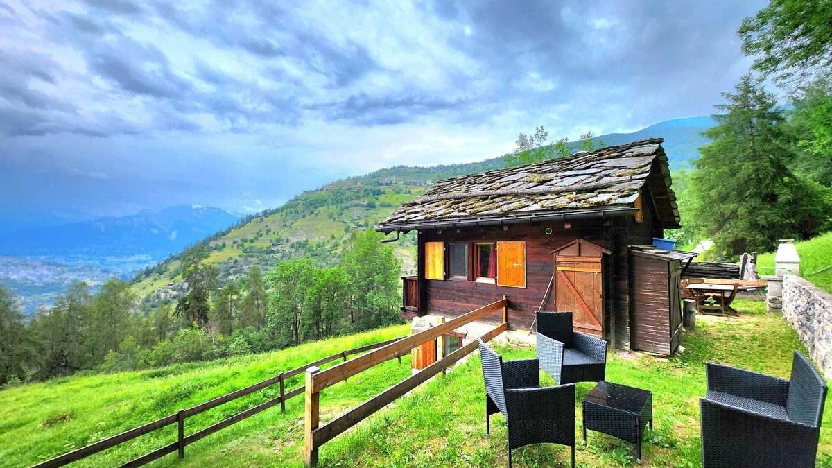 Saint-Martin Ski Chalet | Magnifique Grange Rénovée Avec Atmosphère Cosy Dans le Val D'hérens