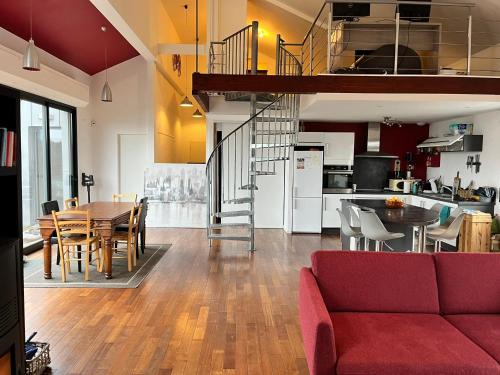Miroir - Batignolles Apartment | Magnifique loft 130m2 Le Mans
