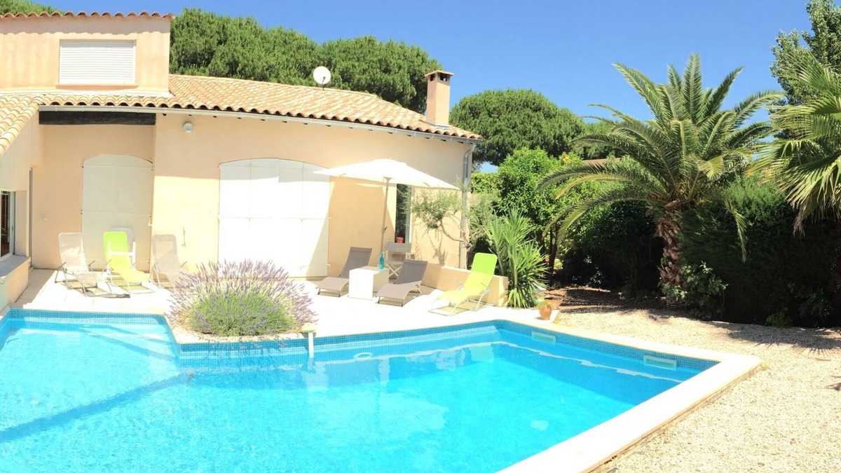 La Grande-Motte Villa | Magnifique Maison, piscine, calme et sans vis a vis, Clim, Quartier des Villas.