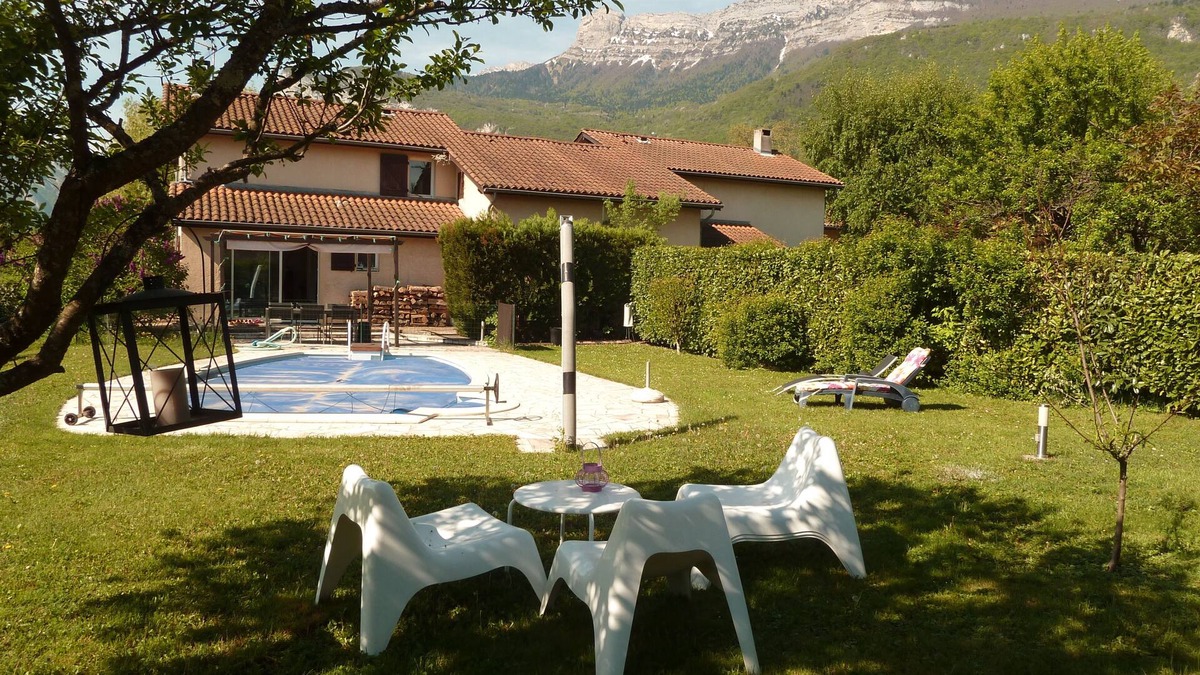 Claix House | Magnifique Maison au Calme Avec Piscine !