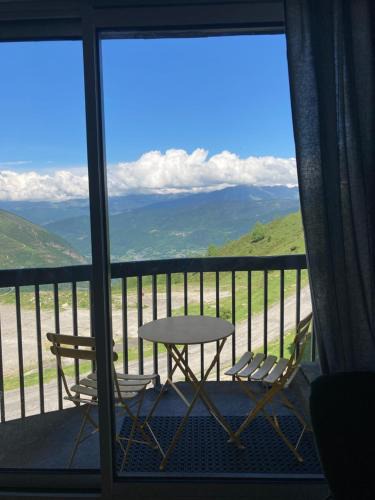Pla d'Adet Apartment | Magnifique T3 au Pla D Adet (Saint Lary)grand confort entièrement refait à neuf avec une vue exceptionnelle sur la vallée