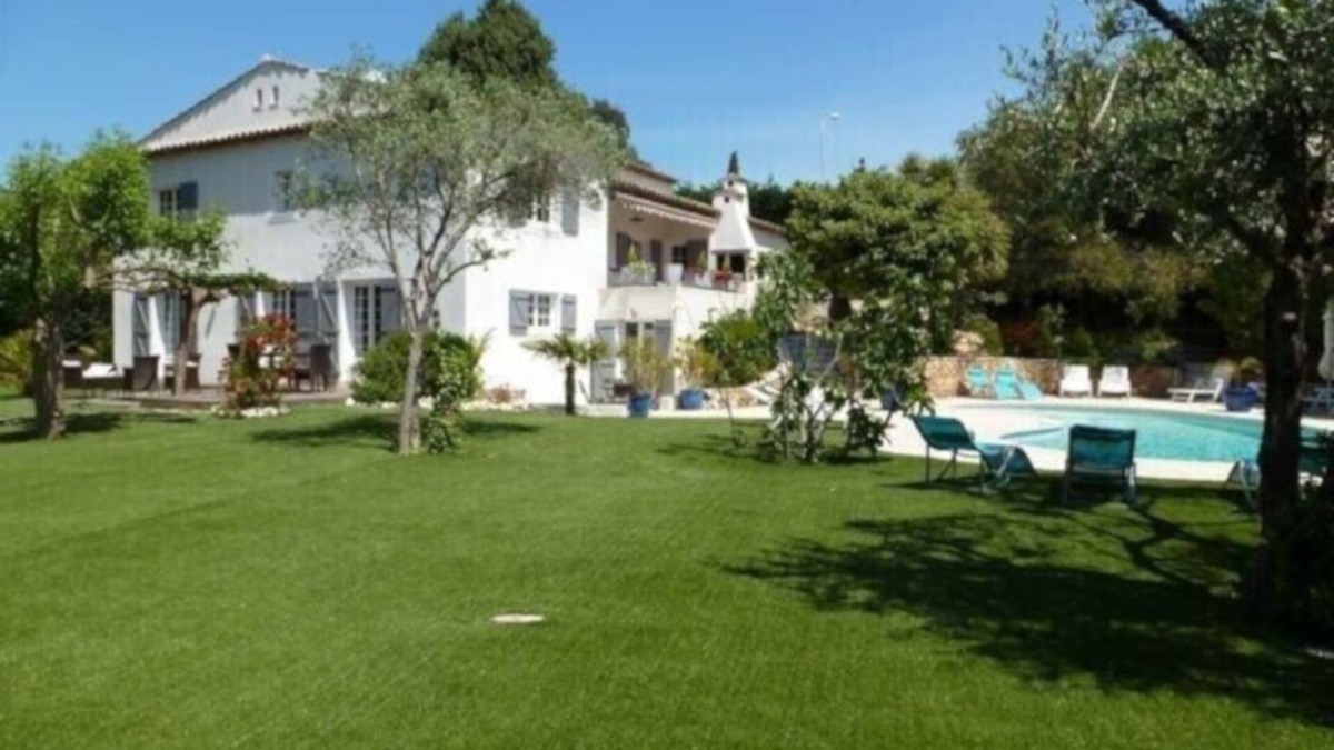 Cavaliere Apartment | Magnifique T3 REZ DE Jardin,standing , Situe Dans Impasse Calme, 300 m MER