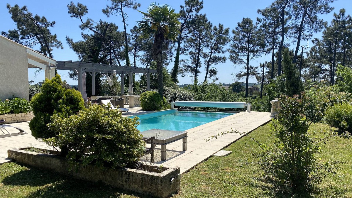 Leojac Villa | Magnifique Villa Avec Piscine à Débordement et vue Imprenable