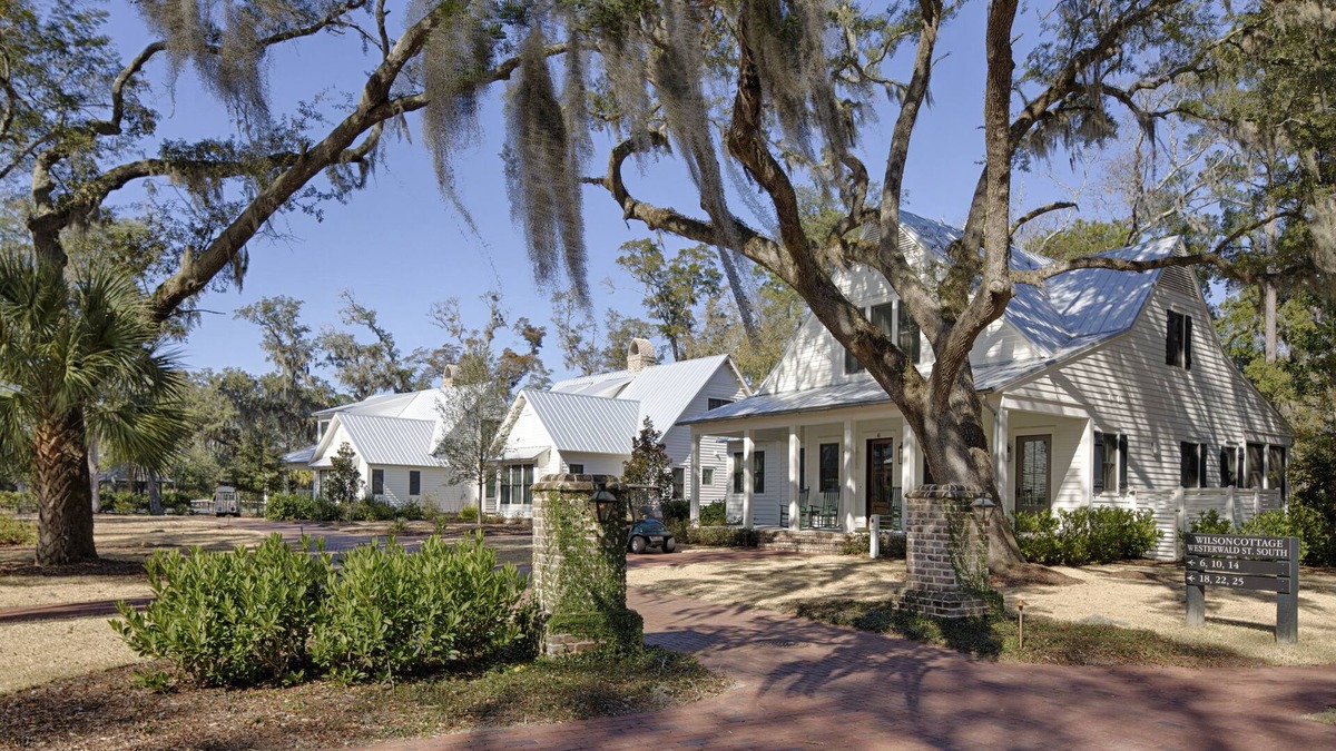 Palmetto Bluff Cottage | Magnolia Cottage - Dual Master Bedrooms, Fire Pit, Fenced Yard and Peloton incl