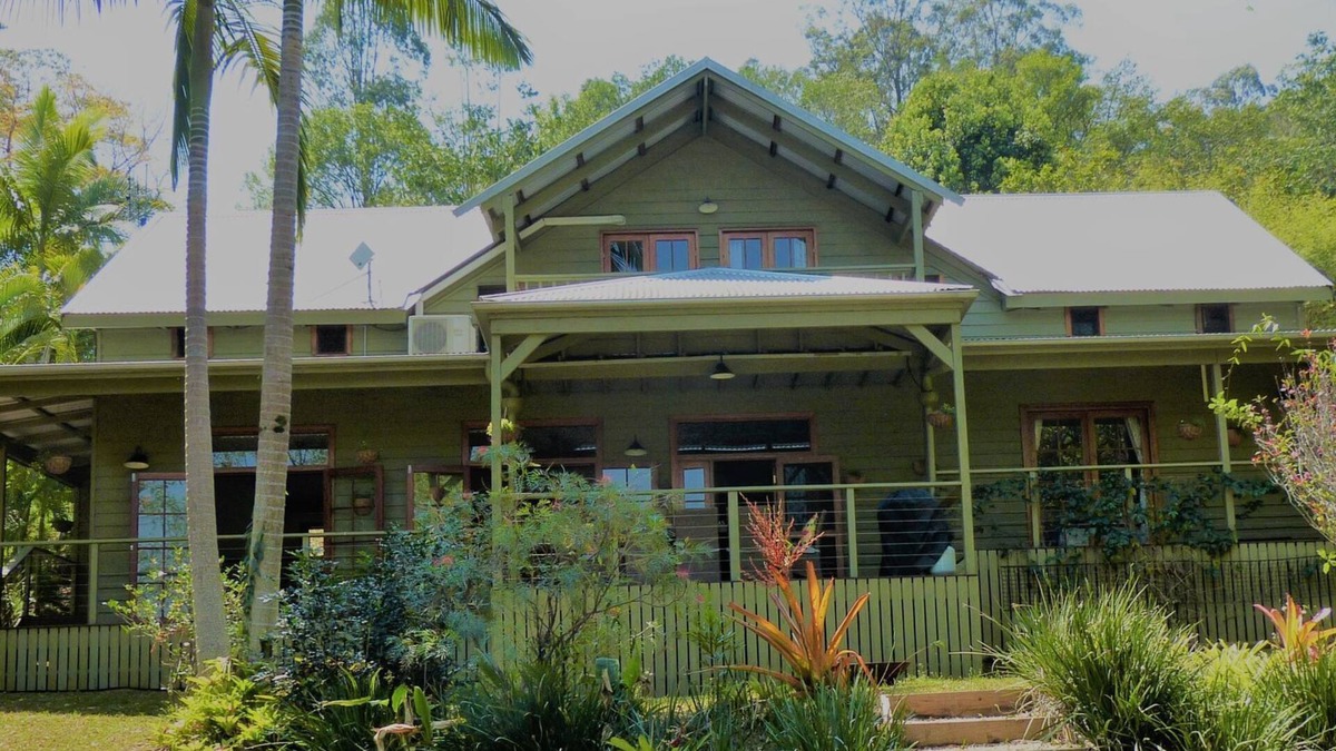Cooroy Cottage | Magnolia Cottage - Magical Noosa Hinterland Retreat