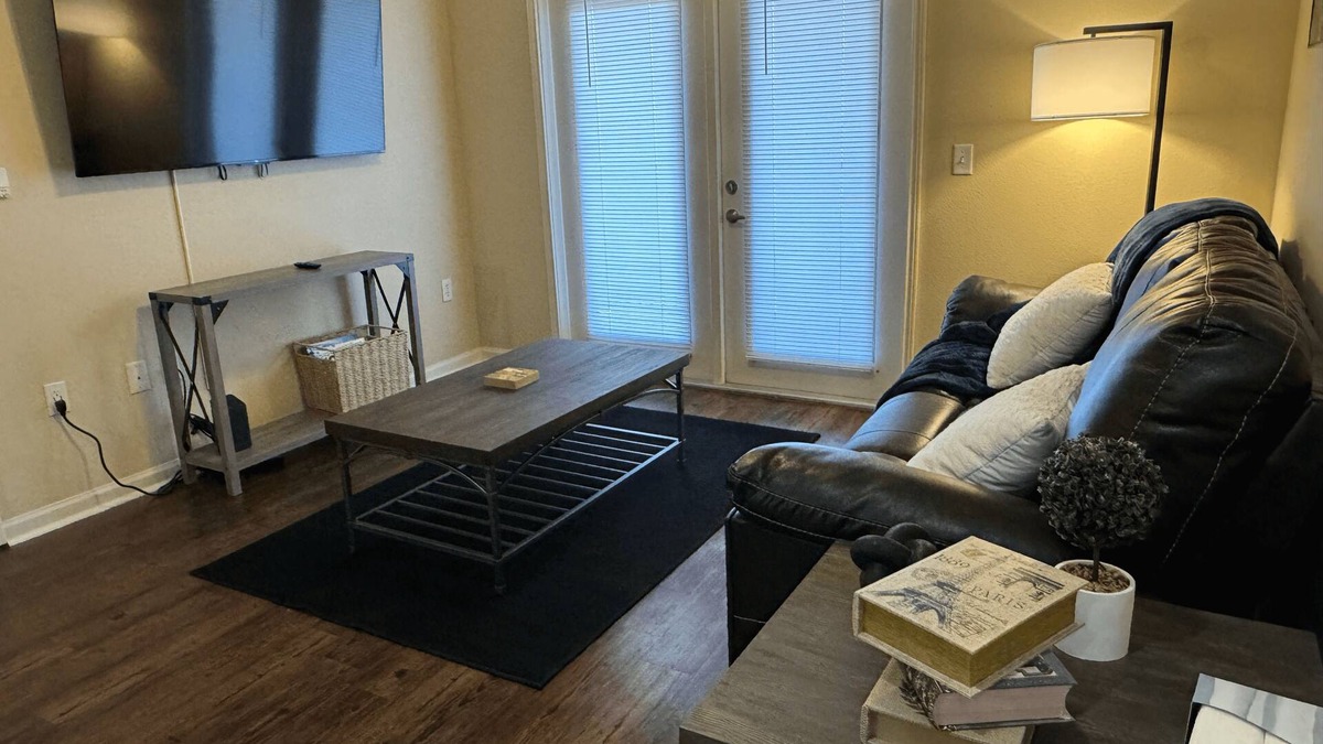Tupelo Apartment | Magnolia Escape: 1BR/1BA w/Gym, Pool, BBQ Grill