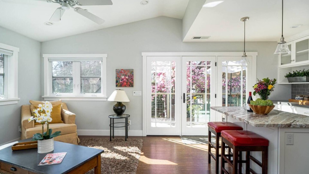 Chico House | | Magnolia Guest House |