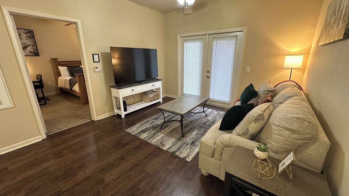 Tupelo Apartment | Magnolia Hideaway: Relaxing 1BD/1BA w/Gym, Pool, BBQ Grill