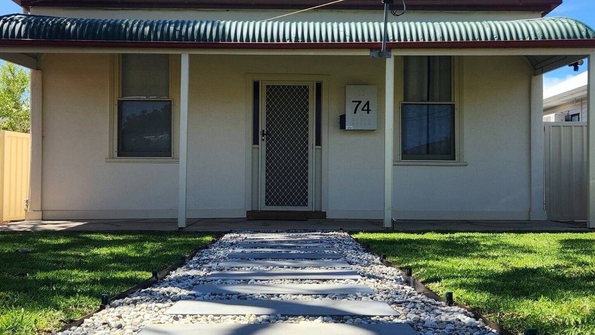 Mildura House | Magnolia Lodge