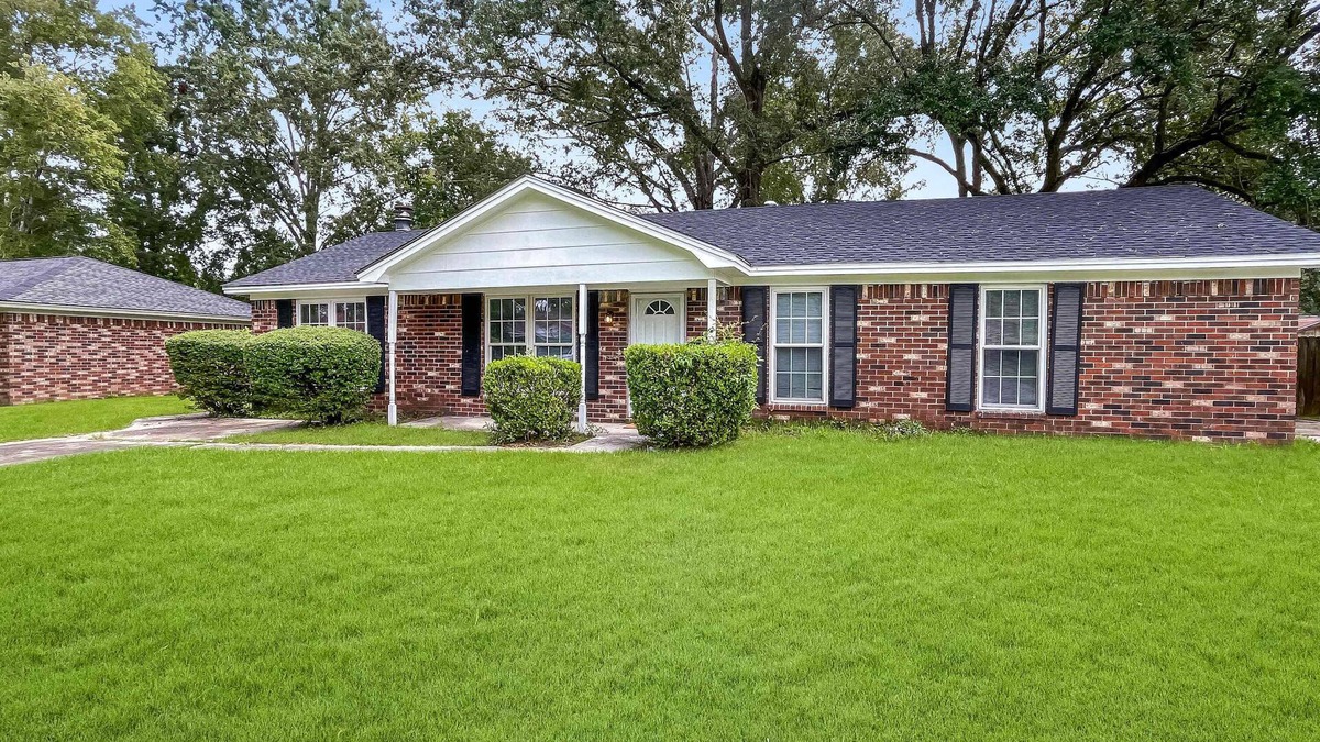 Pooler House | Magnolia Retreat in Pooler