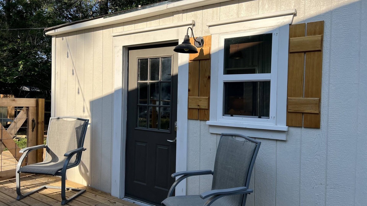 Magnolia House | Magnolia Tiny House in the Country