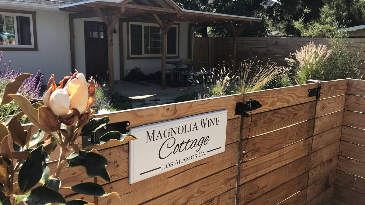 Los Alamos House | Magnolia Wine Cottage
