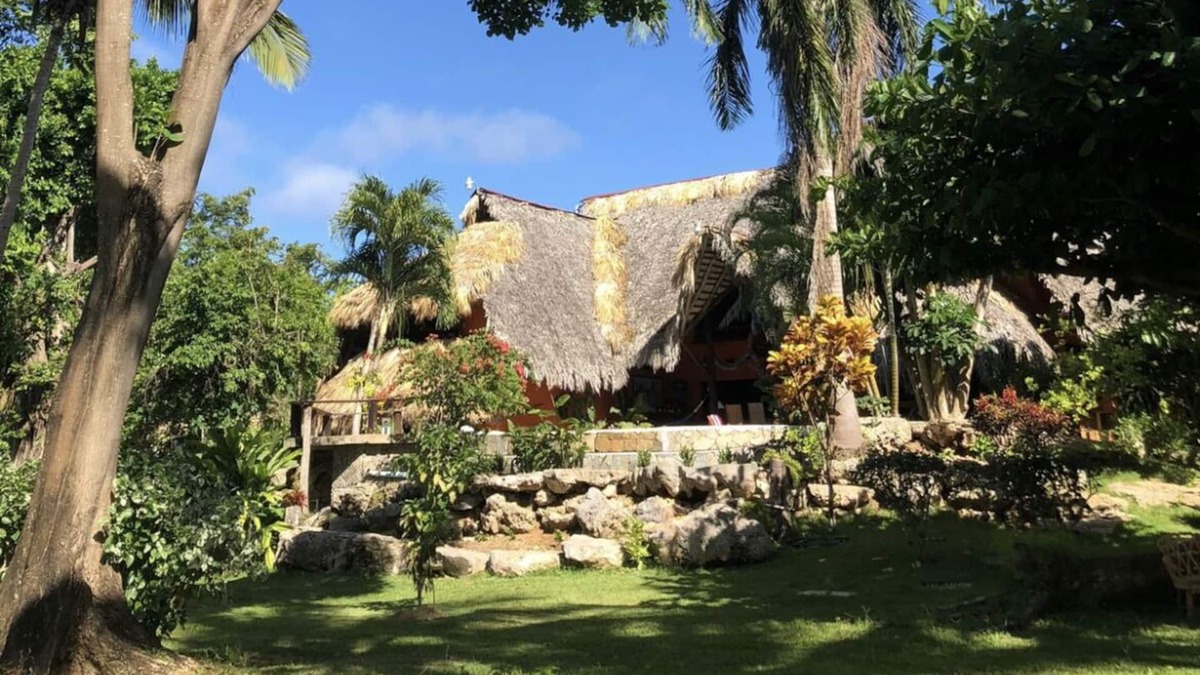Las Galeras Cottage | Magoya del Carmen: a cottage near the beach