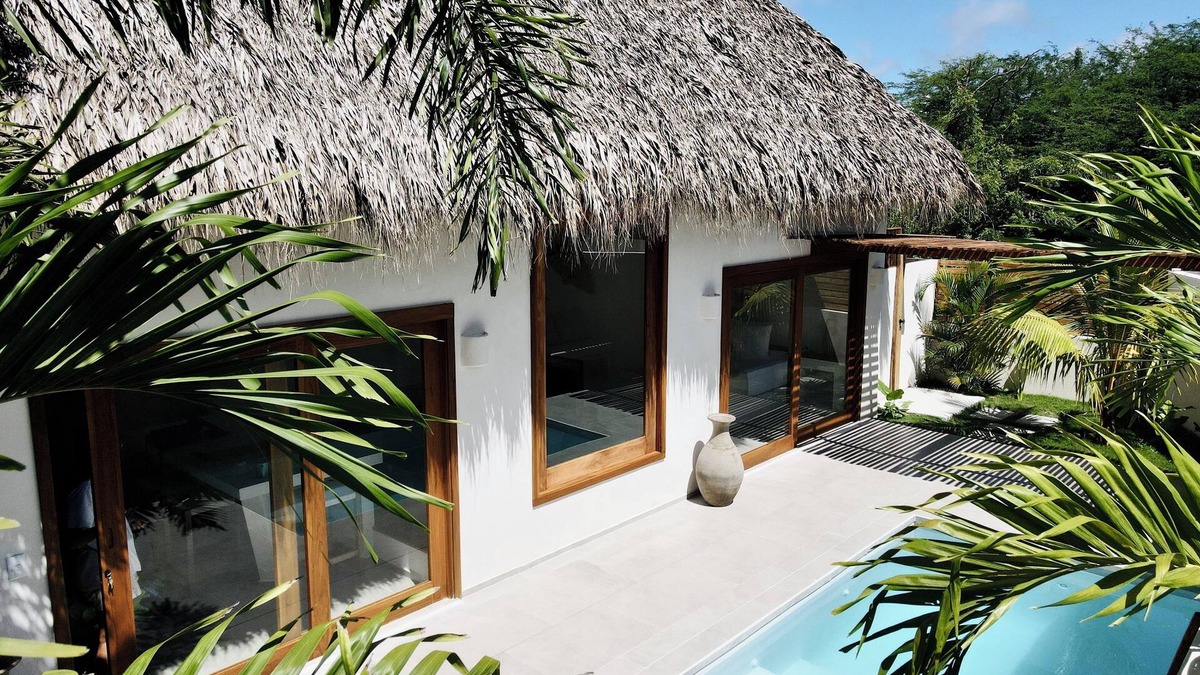 Popoyo Villa | MAHALO Charming 2-bedroom Villa Palmera on the beach with Pool, AC and Starlink!