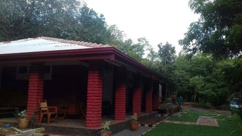 Minneriya House | Mahi's Place