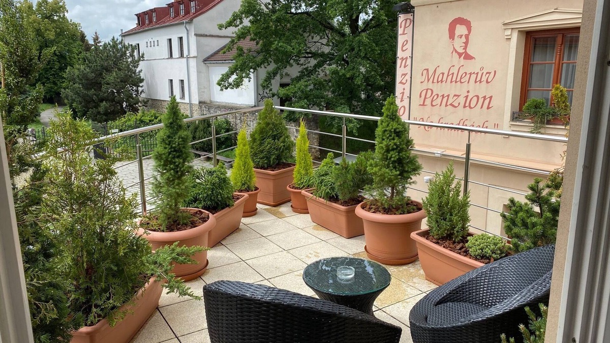 Jihlava Hotel | Mahleruv Penzion Na Hradbách