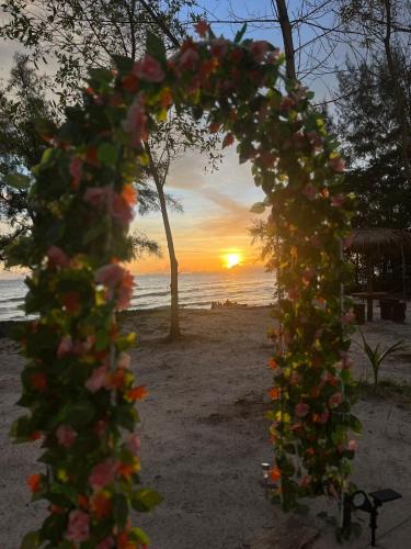 Mai Rut Cabin | Mai Rut Beach Eco Resort and Camping