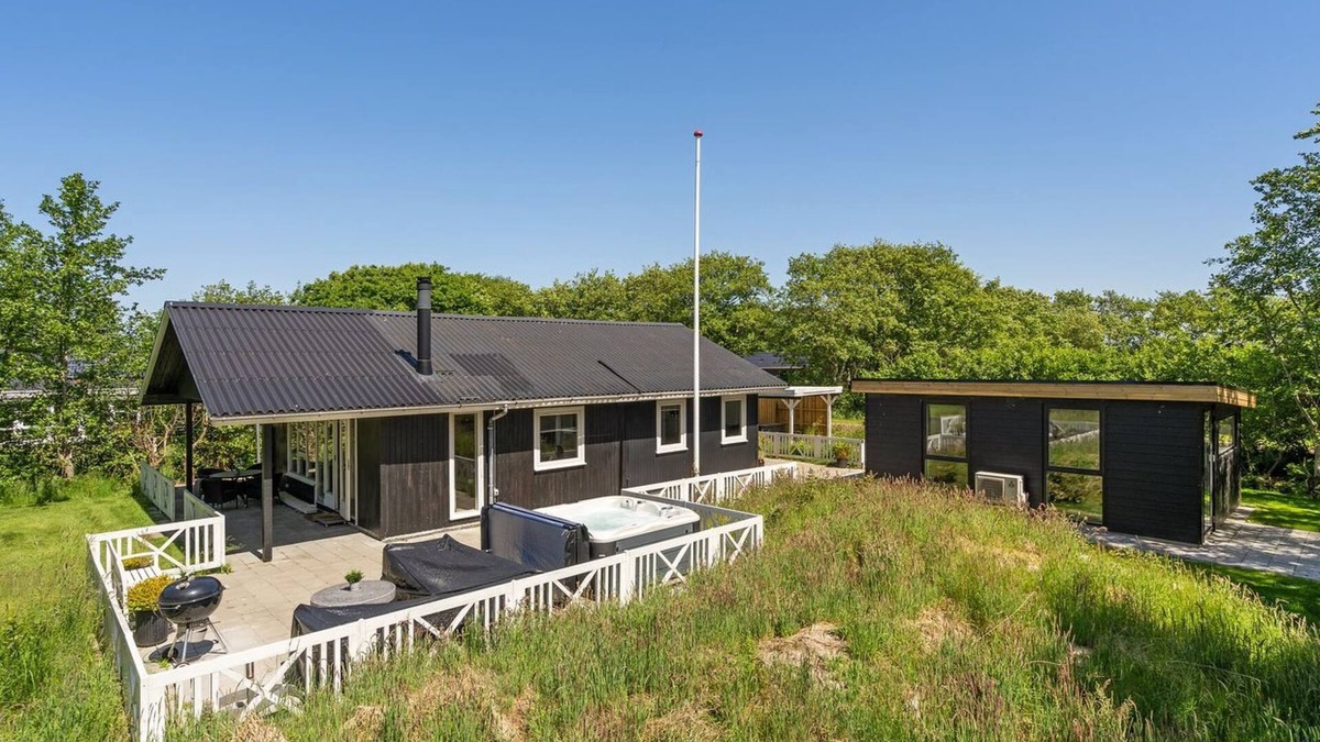 Rindby Strand House | "Maik" - 1.5km from the sea by Interhome