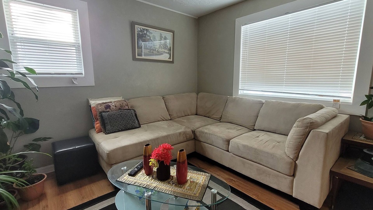 Stettler House | Main Floor Suite