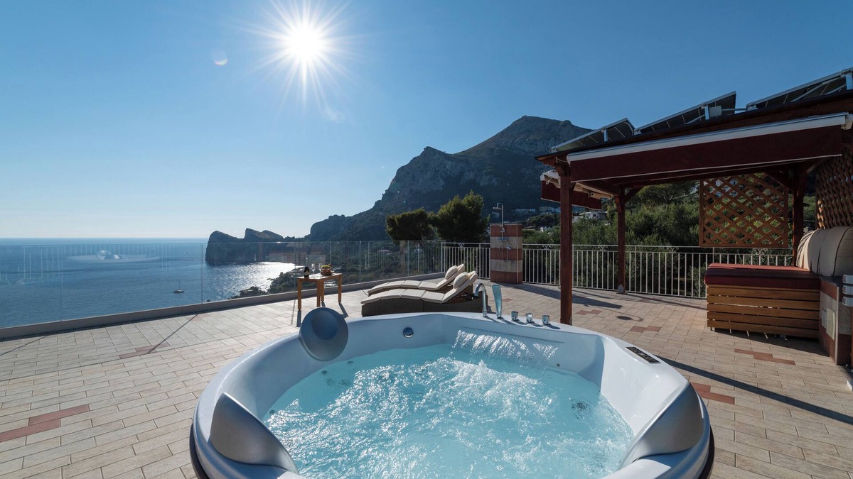 Sirenuse House | MAIN Roof Terrace Apartment