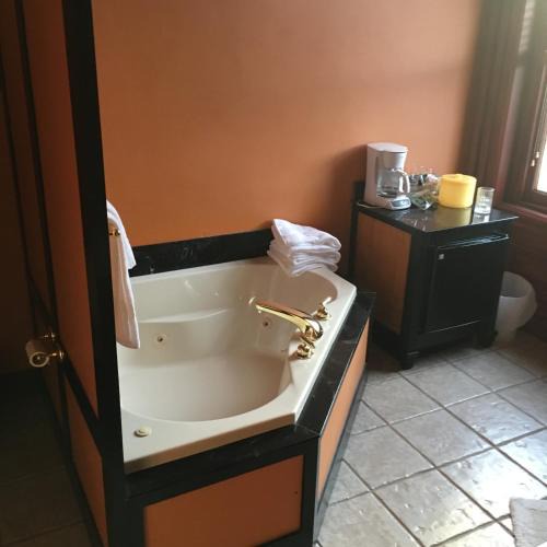 Hannibal Bed & Breakfast | Main Street Bed & Breakfast