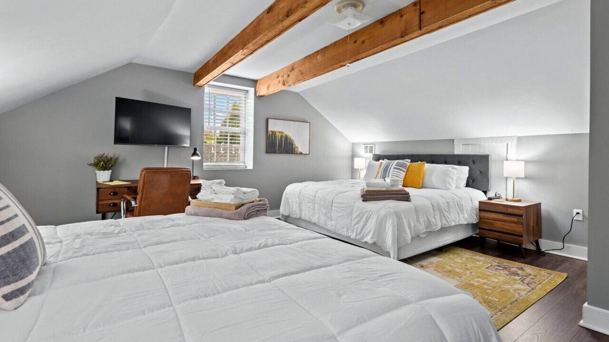 St. Charles Apartment | Main Street Living! 2 Bedroom Unit right On Main!