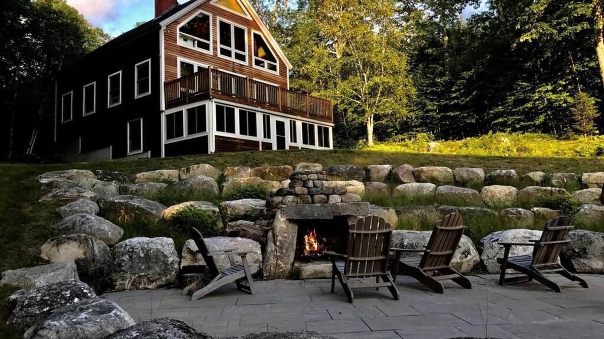 Stoneham Ski Chalet | Maine Chalet