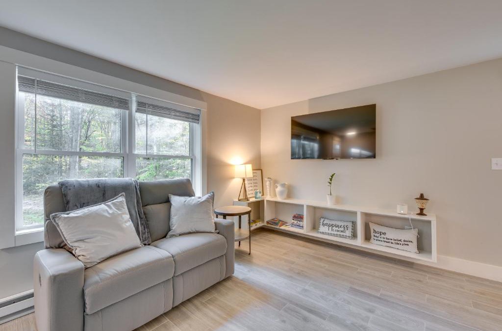 Saco Apartment | Maine Escape with Grill, Near Skiing and Hiking!