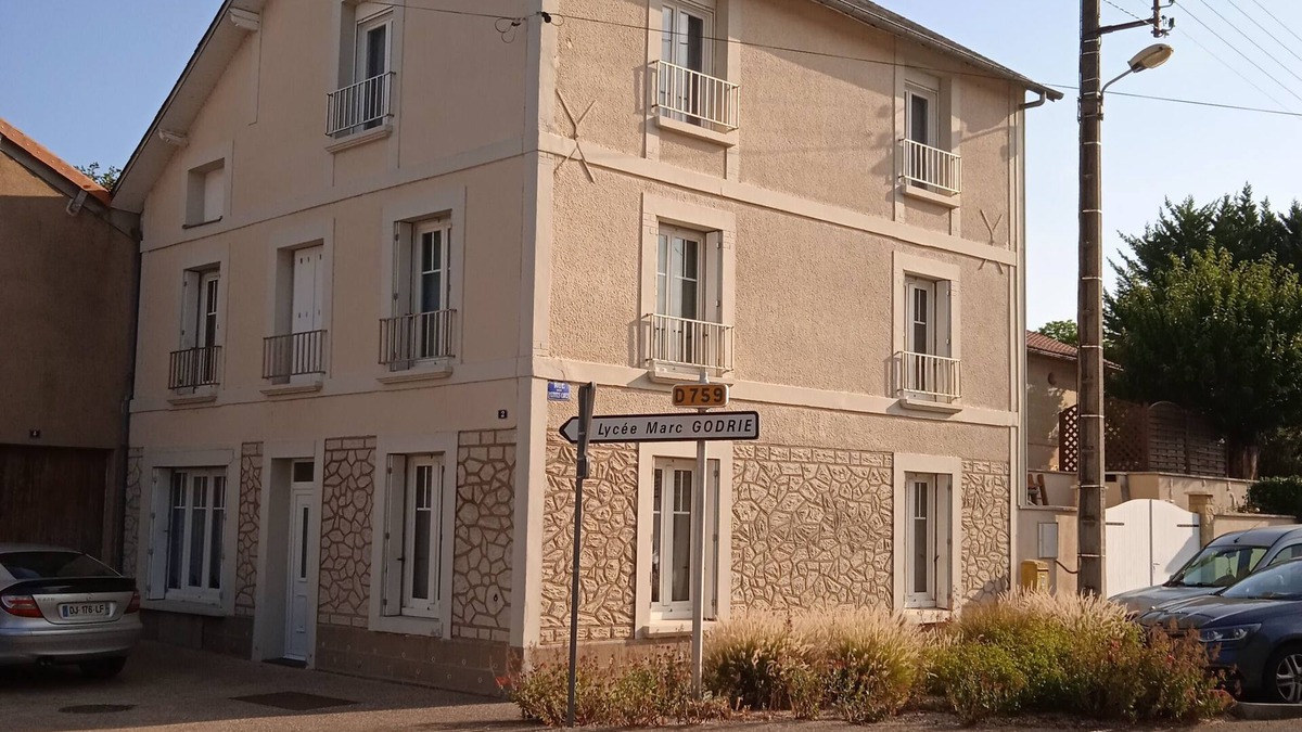 Loudun House | Maison à Étages Avec Jardin