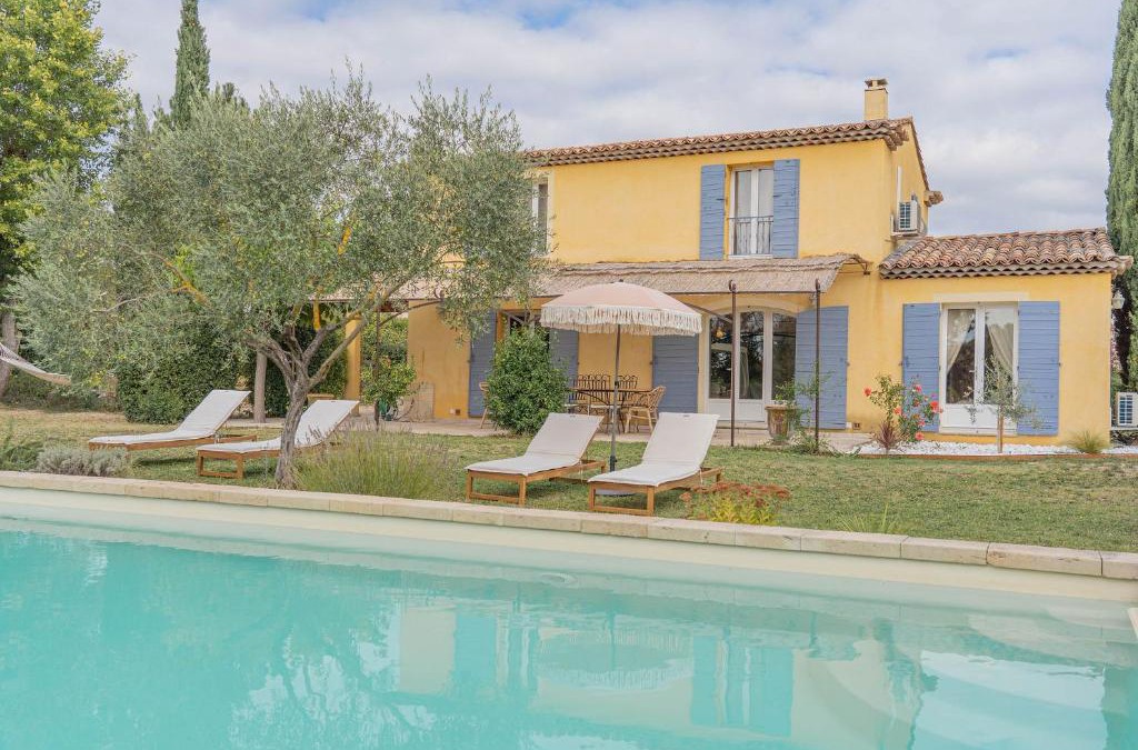 Ansouis Villa | Maison à 2 pas du Village D'ansouis à 30 Minutes D'aix-en-provence