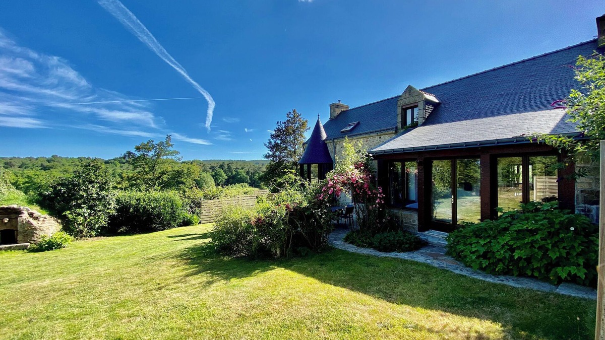 La Chapelle-Neuve House | Maison à la Campagne Avec Piscine - Camélias