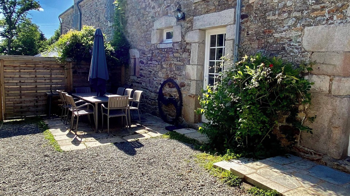 La Chapelle-Neuve House | Maison à la Campagne Avec Piscine - Clématites