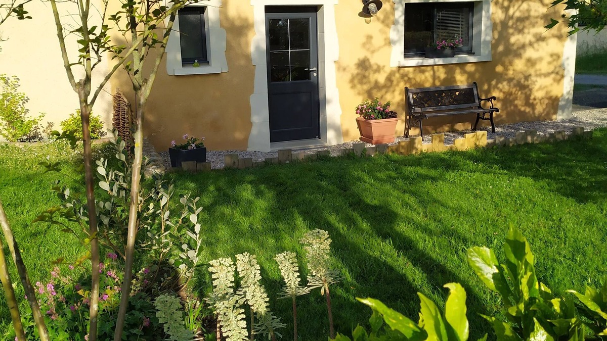 Mulsanne House | Maison à la Campagne "des Anes et des Fleurs"