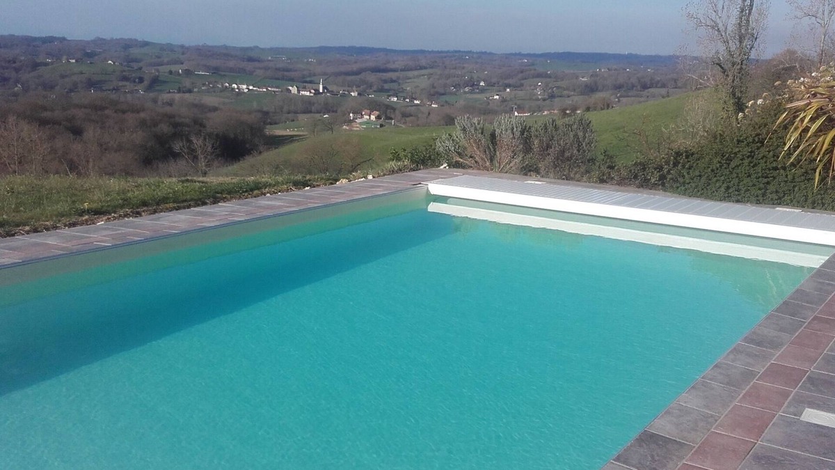 Castetner House | Maison à la Campagne Avec vue sur les Pyrénées