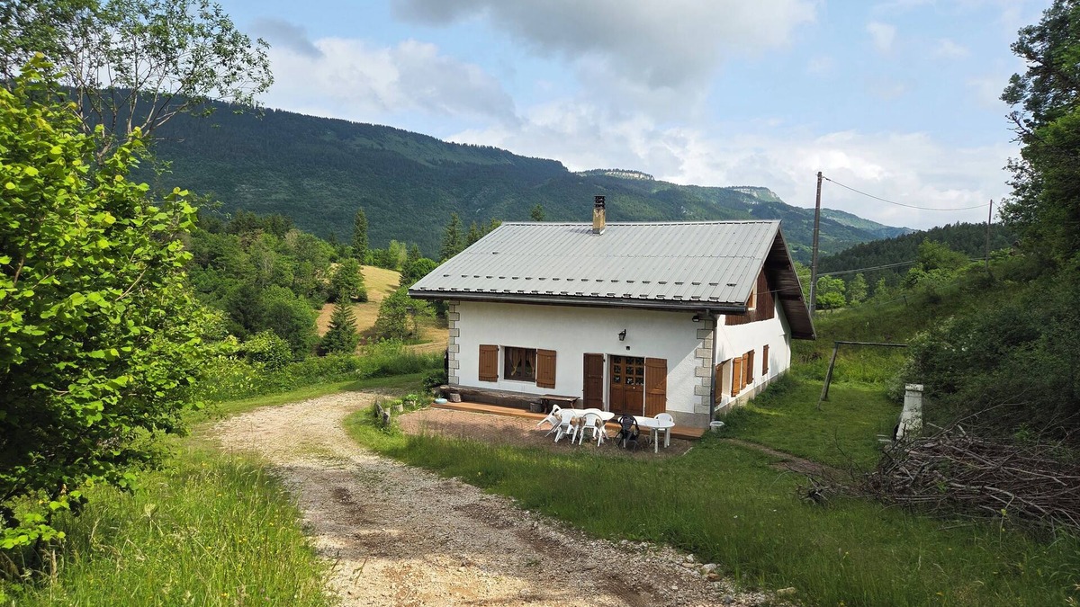 Lans-en-Vercors Villa | Maison 10 Personnes Spacieuse Dans le Vercors Avec vue Montagne. Sans Voisin