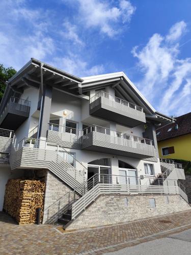 Albiano Apartment | Maison 40