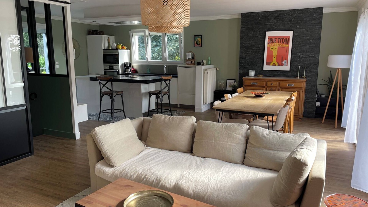 Sainte-Luce-sur-Loire House | Maison 5 Chambres Idéale Pour les Réunions de Familles
