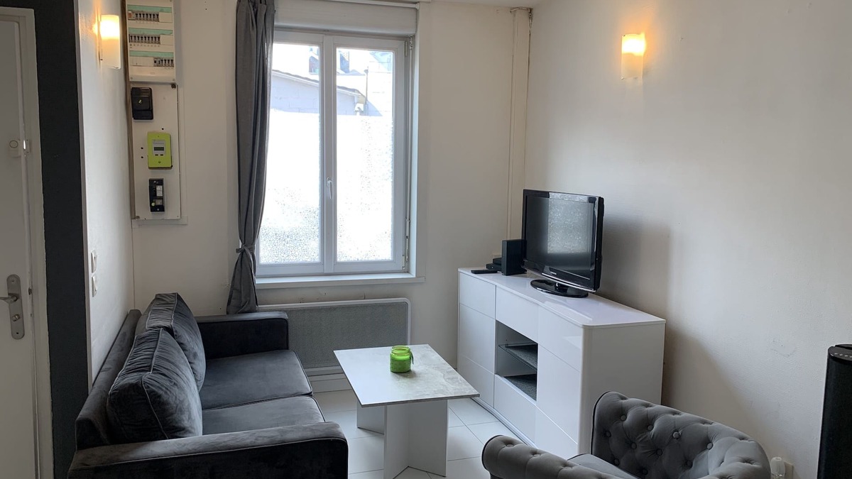 Santes House | Maison 8 Personnes, Proches des Commodité Pour Rejoindre la Métropole Lilloise