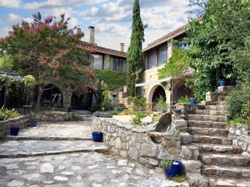 Saint-Andre-de-Cruzieres House | Maison accueillante à Saint-André-de-Cruzières avec piscine partagée