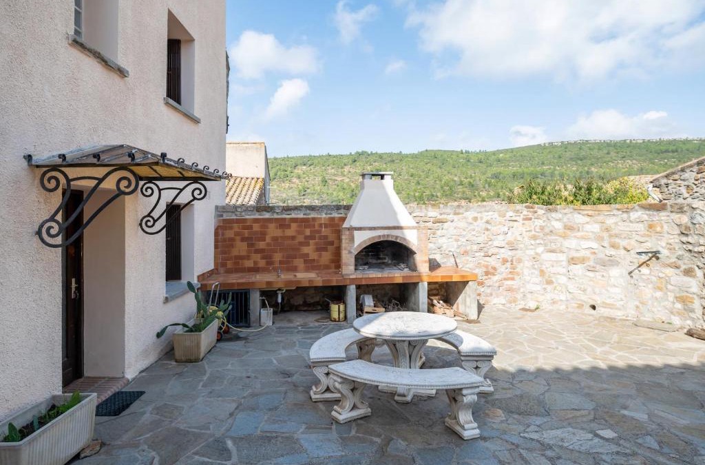 Albas House | Maison accueillante avec jardin à Albas