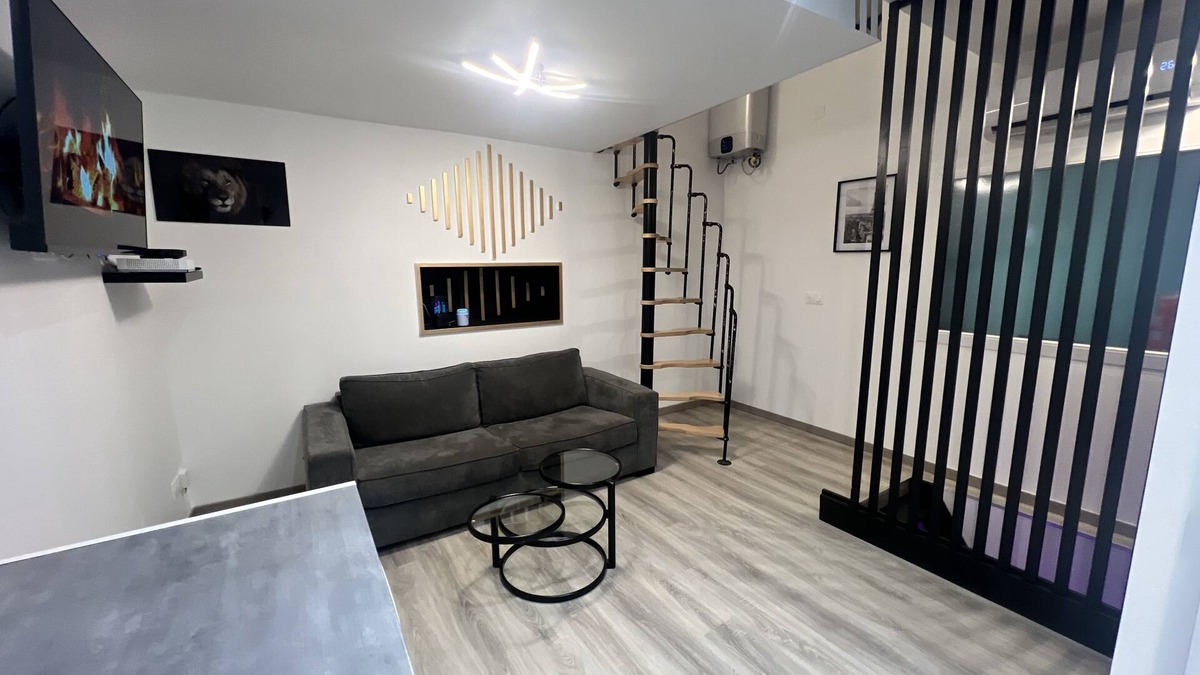 Saint-Etienne House | Maison Appartement Triplex Avec Jacuzzi et Sauna