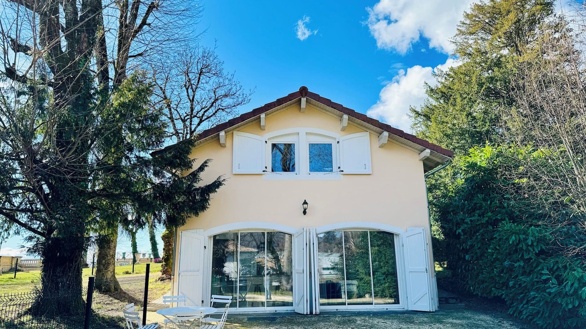 Voiron House | Maison au Calme Dans un Parc Privé Avec Tennis