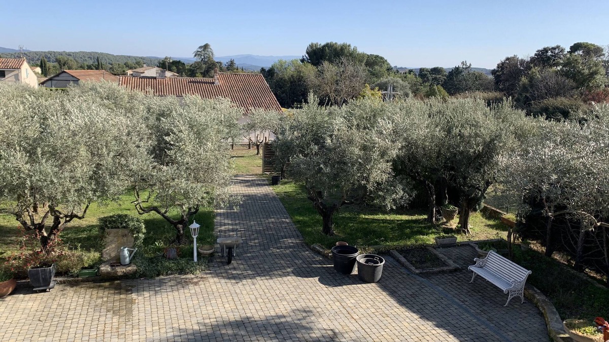 La Motte-dʼAigues House | Maison au Pied du Luberon